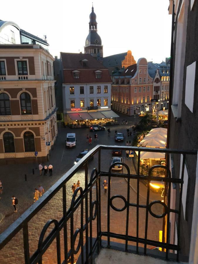 Stylish Old Town Apartment Riga Luaran gambar