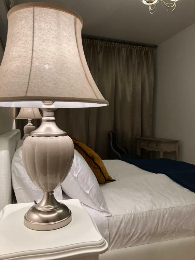Stylish Old Town Apartment Riga Luaran gambar